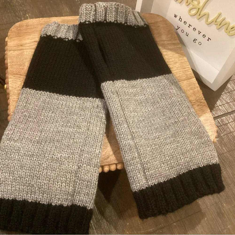 - 🍁 Knit Fingerless Butterfly Gloves